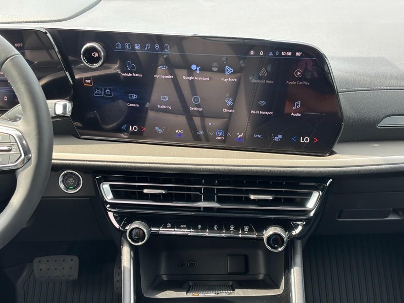Chevrolet Traverse Vehicle Full-screen Gallery Image 9