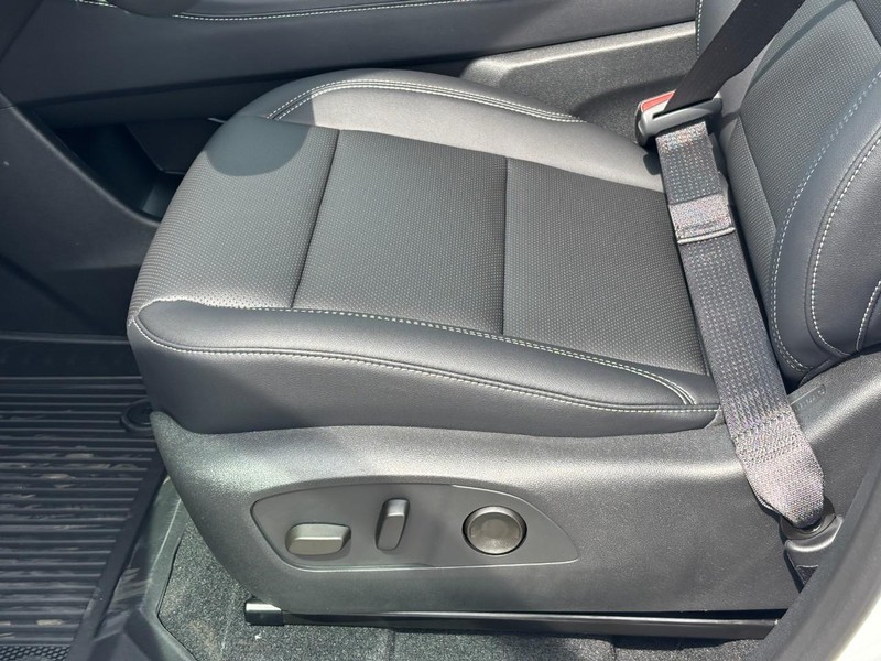 Chevrolet Traverse Vehicle Full-screen Gallery Image 11