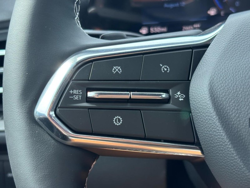 Chevrolet Traverse Vehicle Full-screen Gallery Image 13