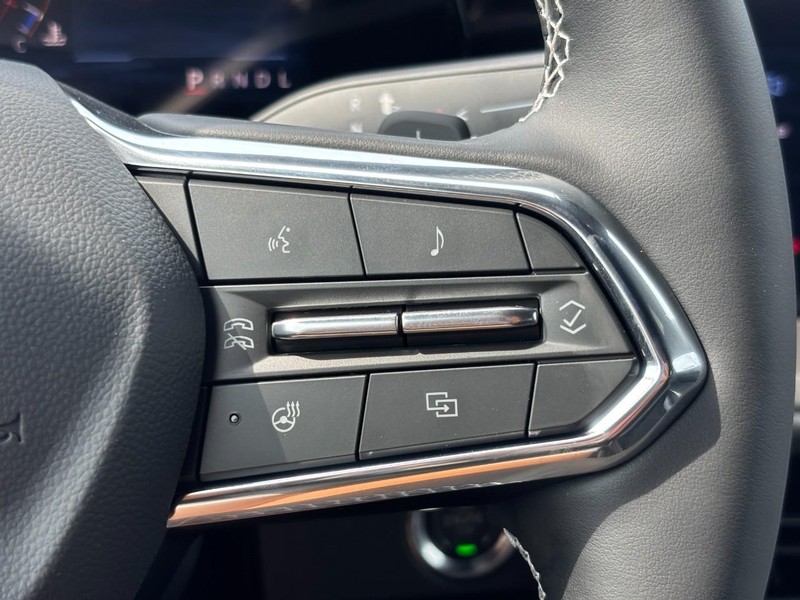 Chevrolet Traverse Vehicle Full-screen Gallery Image 14