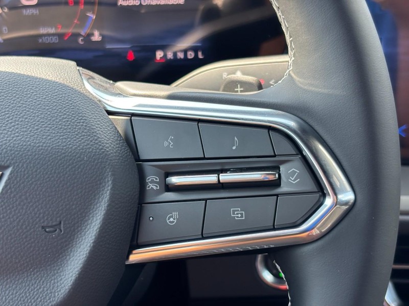 Chevrolet Traverse Vehicle Full-screen Gallery Image 14
