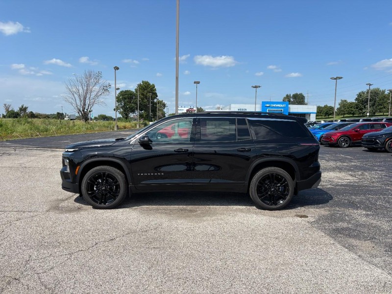 Chevrolet Traverse Vehicle Full-screen Gallery Image 2