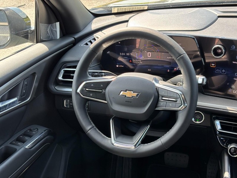 Chevrolet Traverse Vehicle Full-screen Gallery Image 8