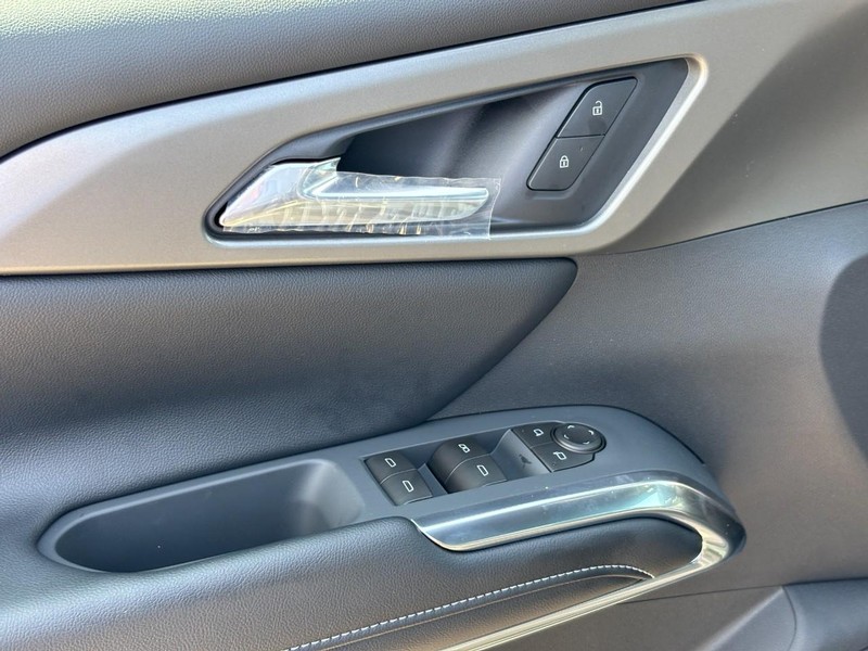Chevrolet Traverse Vehicle Full-screen Gallery Image 12