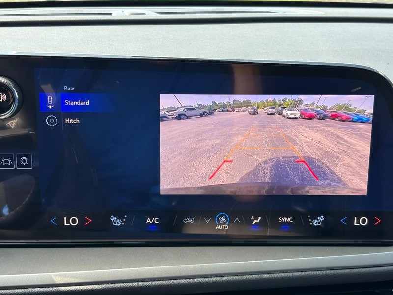 Chevrolet Traverse Vehicle Full-screen Gallery Image 18