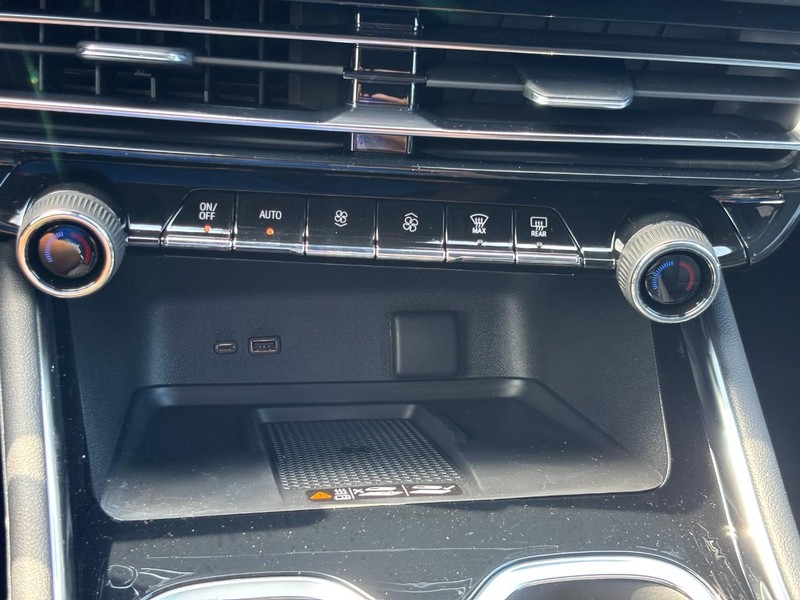 Chevrolet Traverse Vehicle Full-screen Gallery Image 19