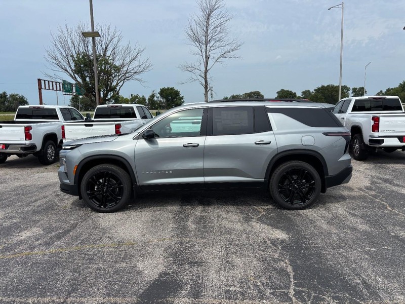 Chevrolet Traverse Vehicle Full-screen Gallery Image 2