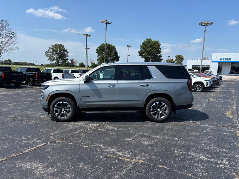 Chevrolet Tahoe Vehicle Full-screen Gallery Image 2