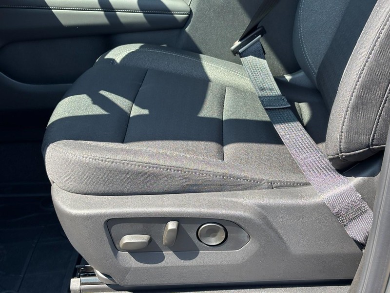 Chevrolet Tahoe Vehicle Full-screen Gallery Image 11