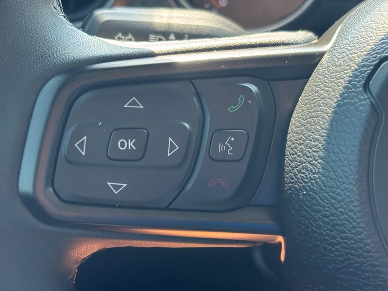 Jeep Wrangler Vehicle Full-screen Gallery Image 17