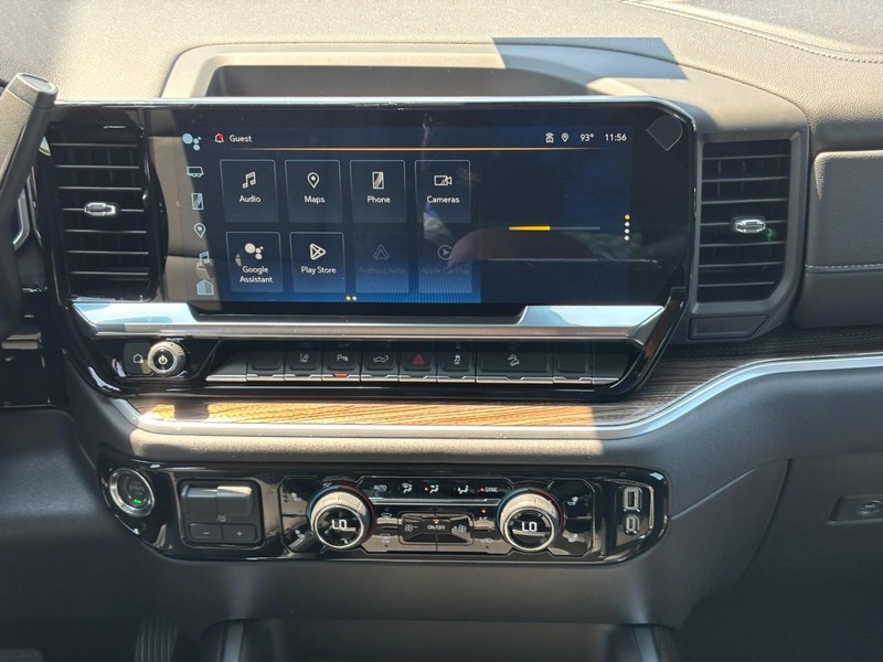 Chevrolet Silverado 2500HD Vehicle Full-screen Gallery Image 8