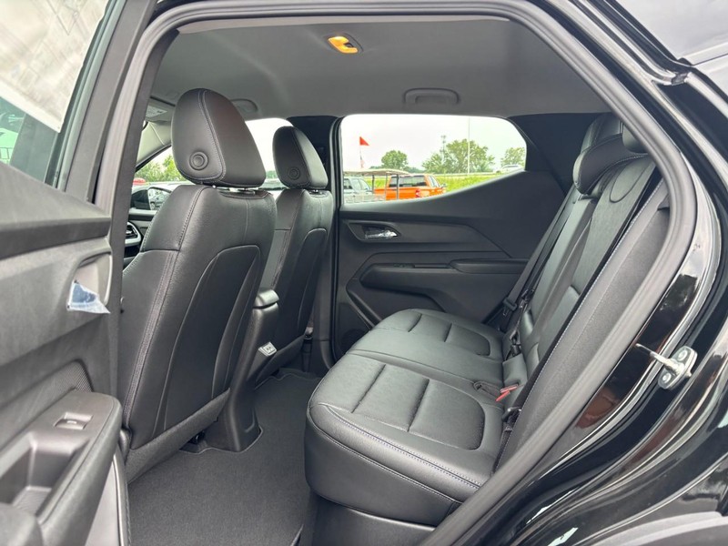 Chevrolet Bolt Vehicle Full-screen Gallery Image 5