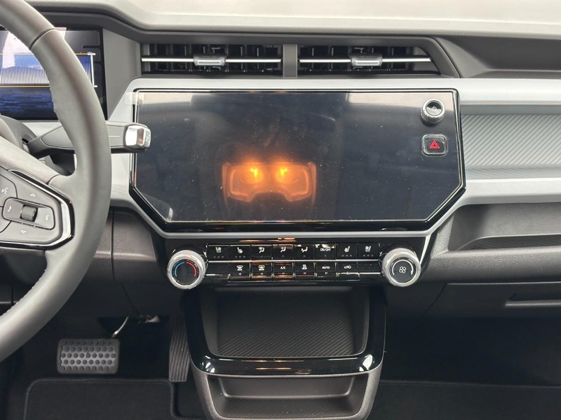 Chevrolet Bolt Vehicle Full-screen Gallery Image 8