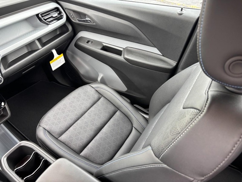 Chevrolet Bolt Vehicle Full-screen Gallery Image 9