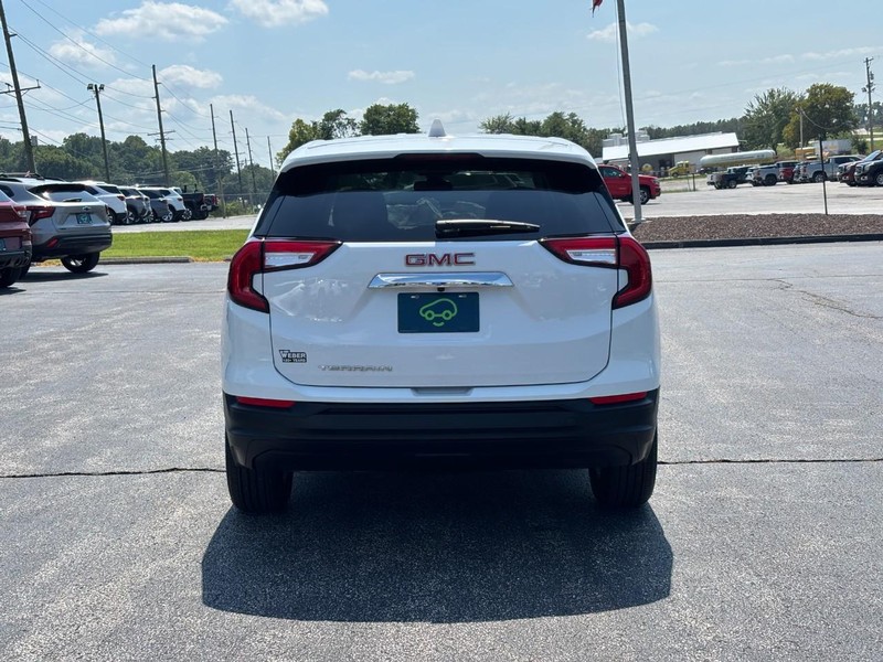 GMC Terrain Vehicle Full-screen Gallery Image 4