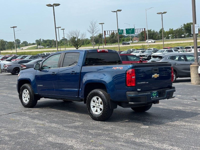 Chevrolet Colorado Vehicle Full-screen Gallery Image 02