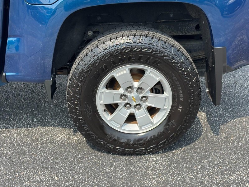 Chevrolet Colorado Vehicle Full-screen Gallery Image 08