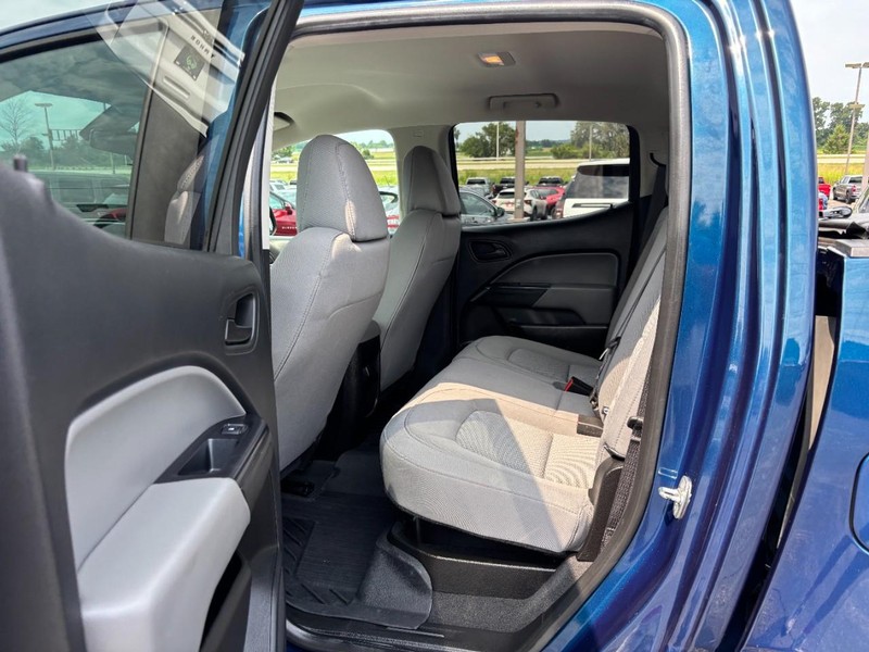 Chevrolet Colorado Vehicle Full-screen Gallery Image 09
