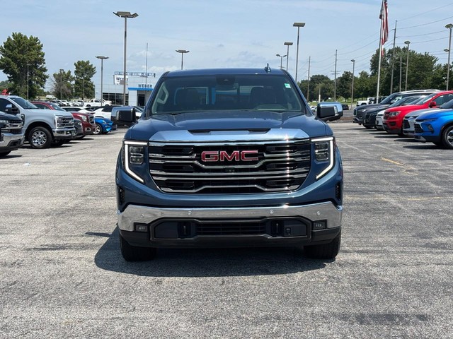 2024 GMC Sierra 1500 SLT - Photo 8