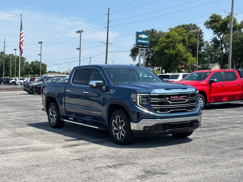 GMC Sierra 1500 Vehicle Full-screen Gallery Image 7