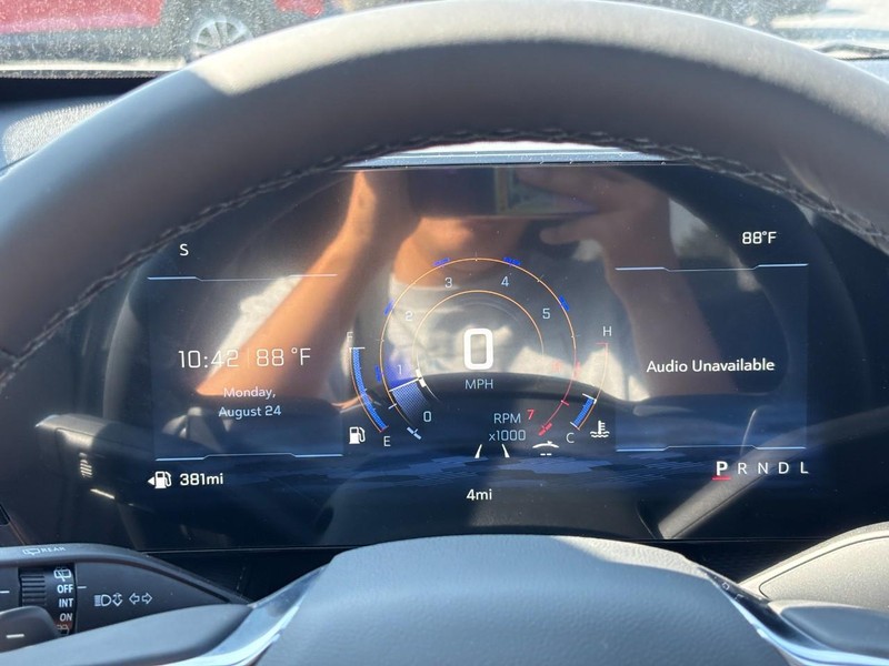 Chevrolet Equinox Vehicle Full-screen Gallery Image 14