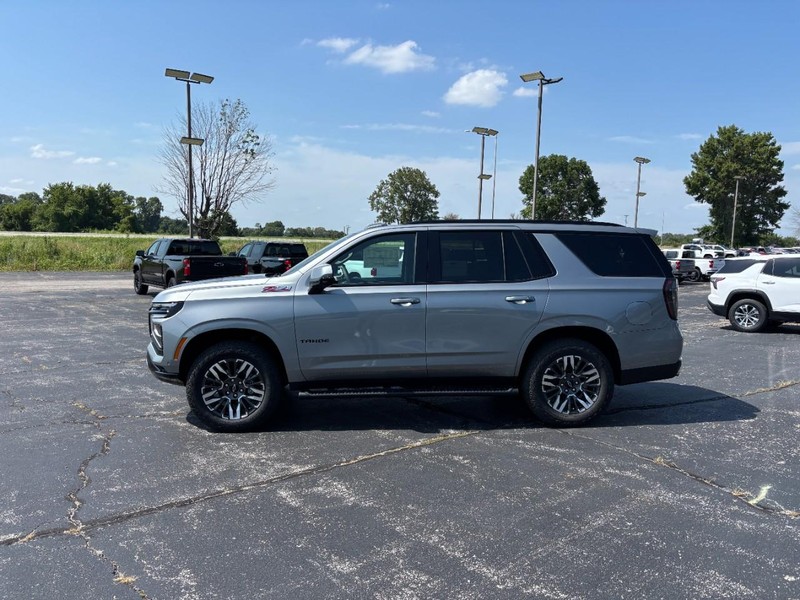 Chevrolet Tahoe Vehicle Full-screen Gallery Image 2