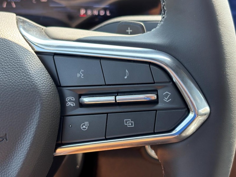 Chevrolet Tahoe Vehicle Full-screen Gallery Image 14