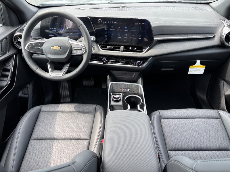 Chevrolet Equinox Vehicle Full-screen Gallery Image 6