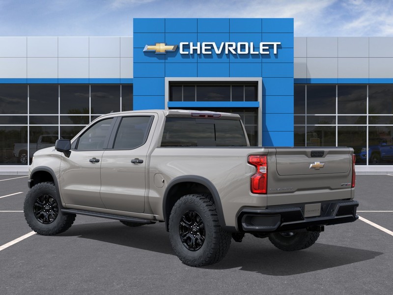 Chevrolet Silverado 1500 Vehicle Full-screen Gallery Image 3