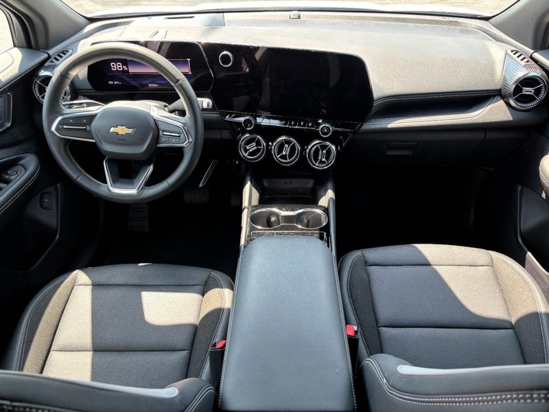 Chevrolet Blazer EV Vehicle Full-screen Gallery Image 11