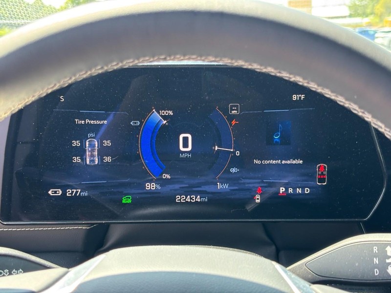 Chevrolet Blazer EV Vehicle Full-screen Gallery Image 19