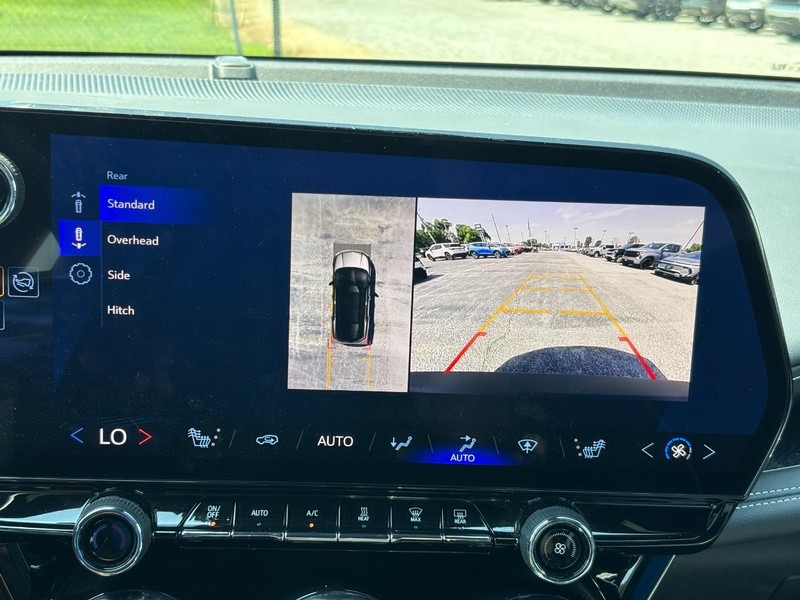 Chevrolet Blazer EV Vehicle Full-screen Gallery Image 21