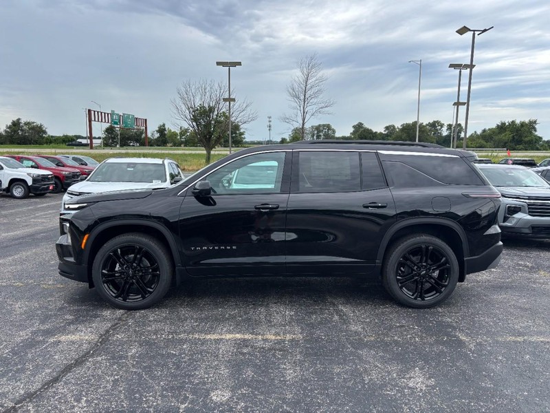 Chevrolet Traverse Vehicle Full-screen Gallery Image 2