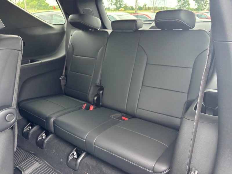 Chevrolet Traverse Vehicle Full-screen Gallery Image 5