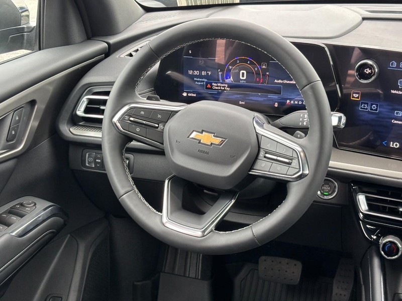 Chevrolet Traverse Vehicle Full-screen Gallery Image 8