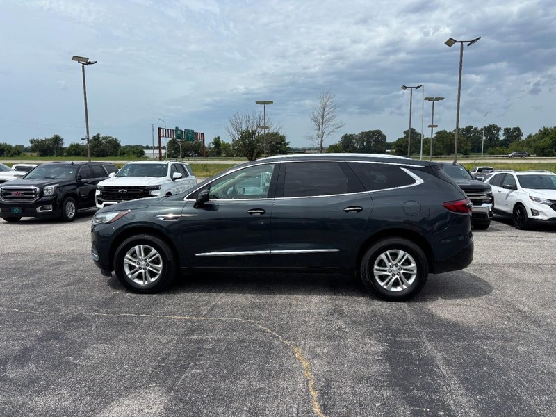 Buick Enclave Vehicle Full-screen Gallery Image 02