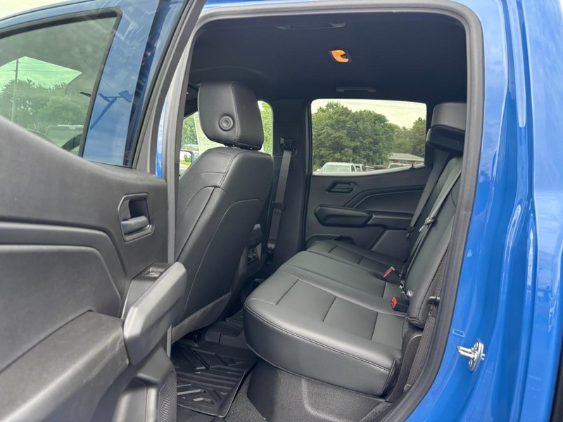 Chevrolet Colorado Vehicle Full-screen Gallery Image 5