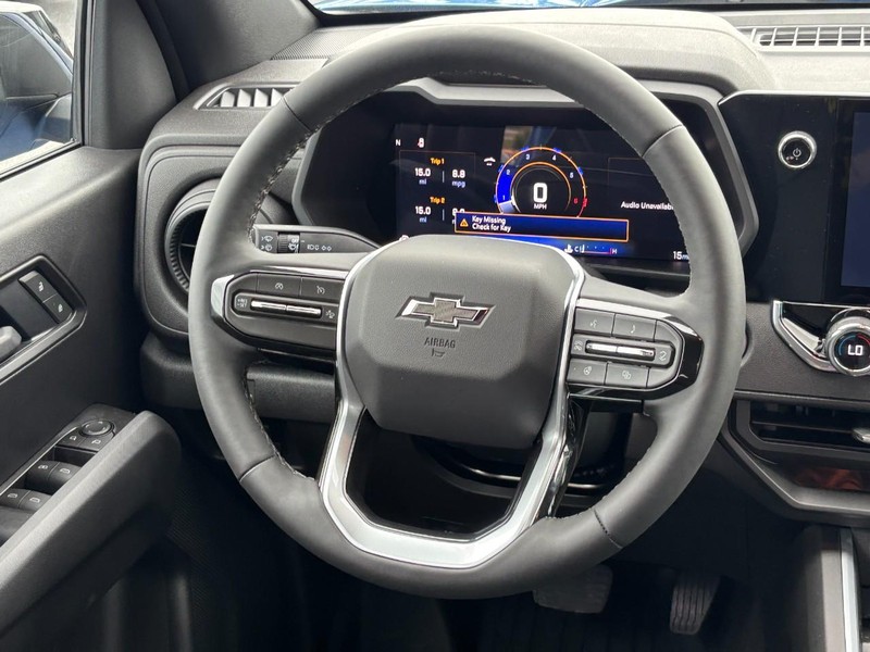 Chevrolet Colorado Vehicle Full-screen Gallery Image 7