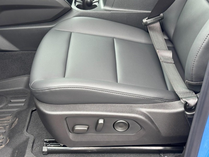 Chevrolet Colorado Vehicle Full-screen Gallery Image 10
