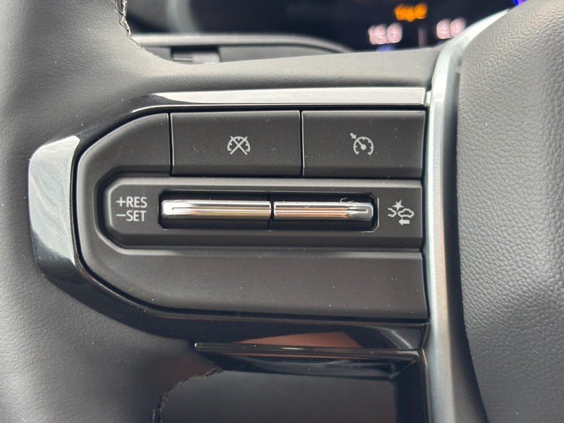 Chevrolet Colorado Vehicle Full-screen Gallery Image 12