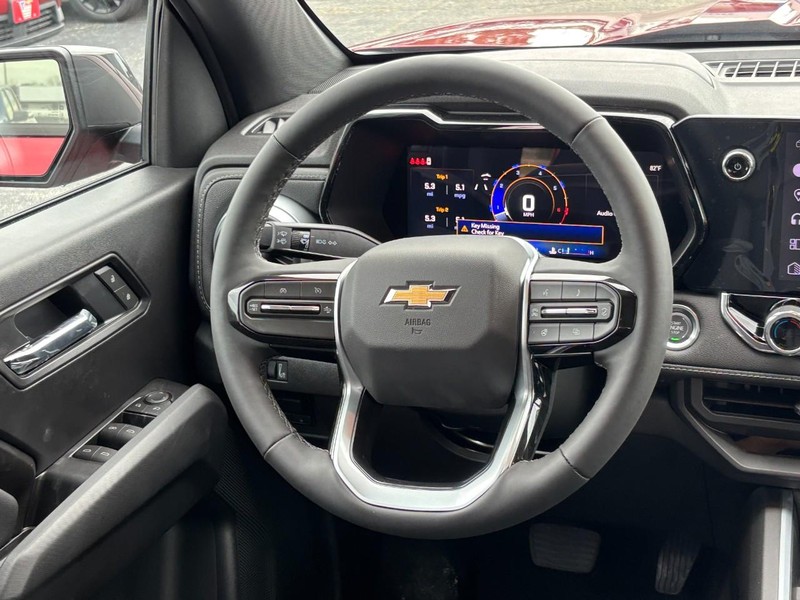 Chevrolet Colorado Vehicle Full-screen Gallery Image 7