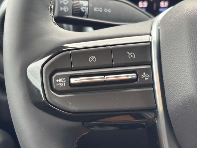 Chevrolet Colorado Vehicle Full-screen Gallery Image 12