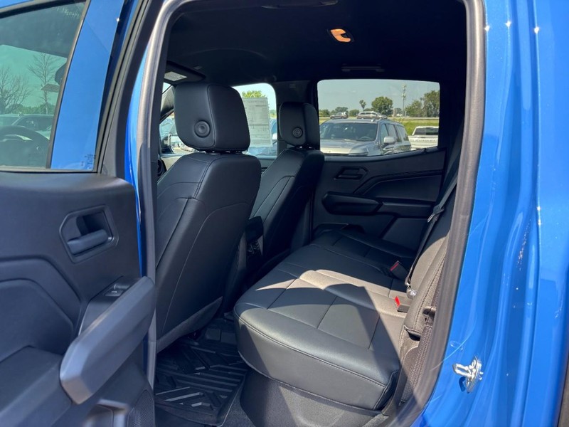 Chevrolet Colorado Vehicle Full-screen Gallery Image 5