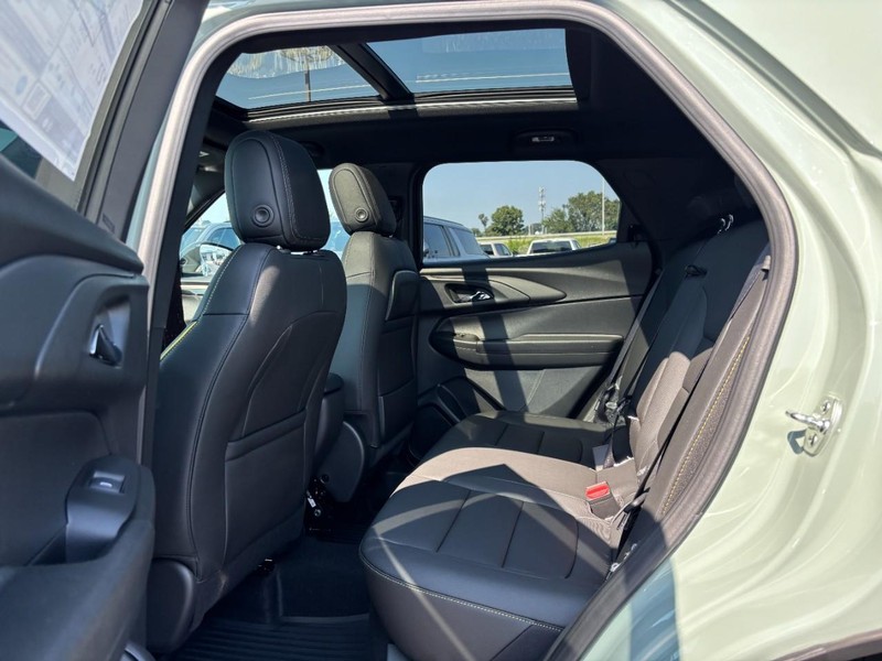 Chevrolet TrailBlazer Vehicle Full-screen Gallery Image 5