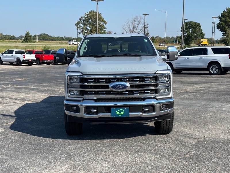 Ford Super Duty F-350 SRW Vehicle Full-screen Gallery Image 08