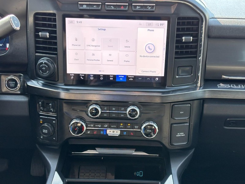 Ford Super Duty F-350 SRW Vehicle Full-screen Gallery Image 13