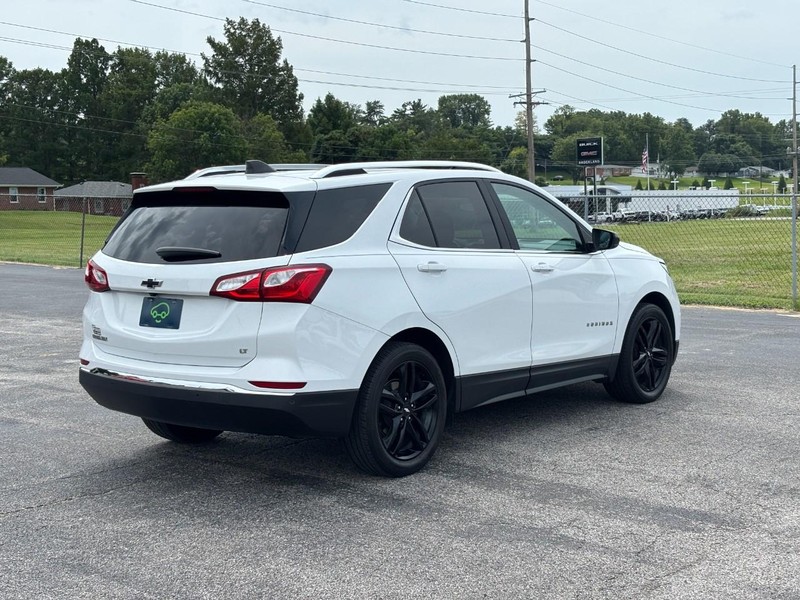 Chevrolet Equinox Vehicle Full-screen Gallery Image 5