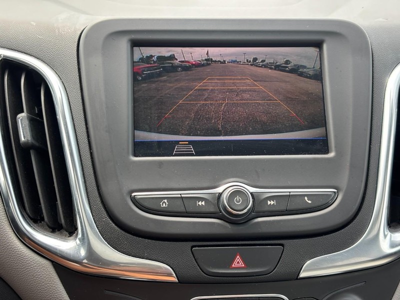 Chevrolet Equinox Vehicle Full-screen Gallery Image 21