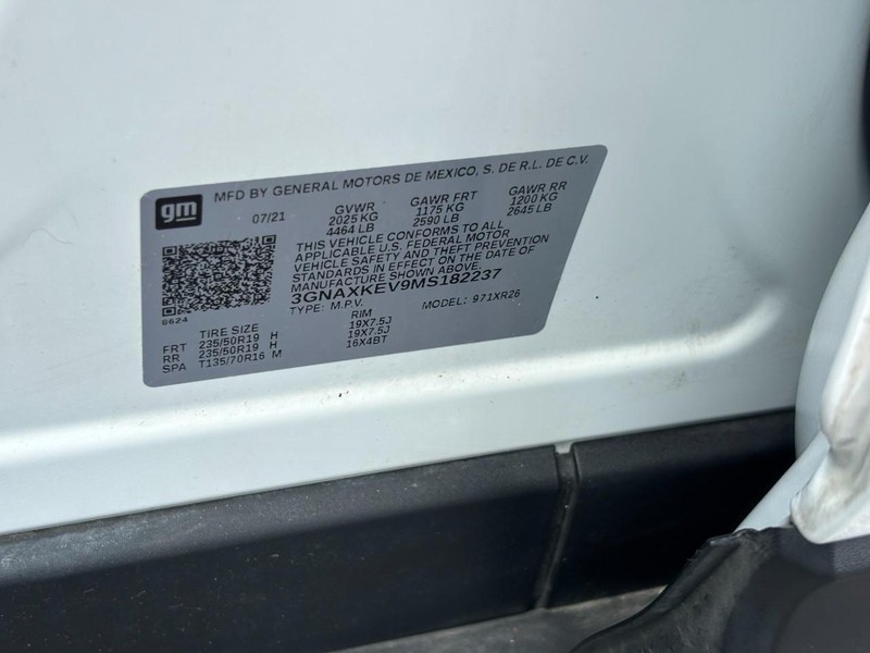 Chevrolet Equinox Vehicle Full-screen Gallery Image 23