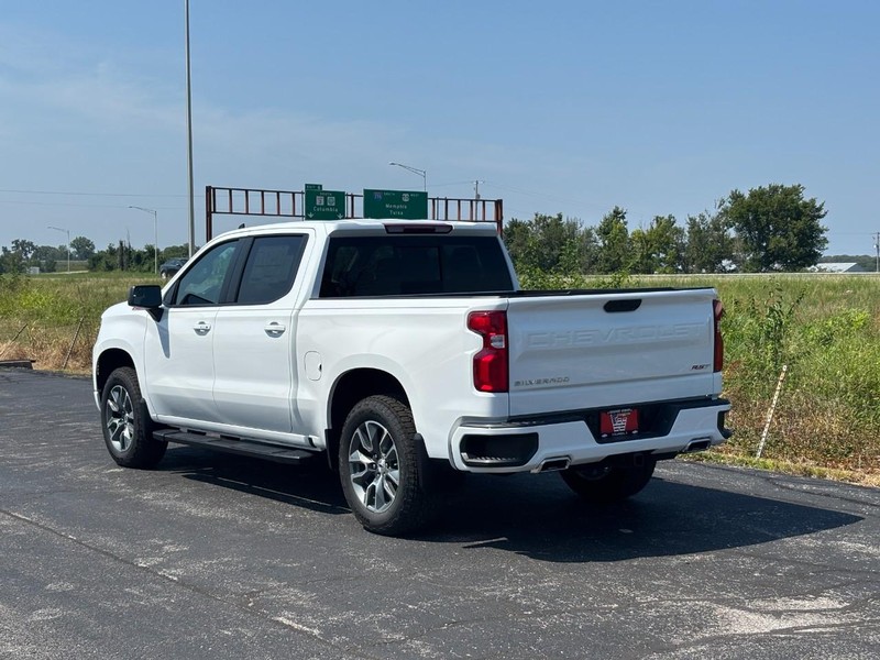 Chevrolet Silverado 1500 Vehicle Full-screen Gallery Image 3